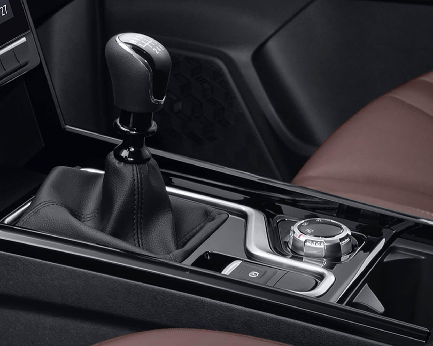 Boîte manuelle - EPB avec fonction Auto Hold.