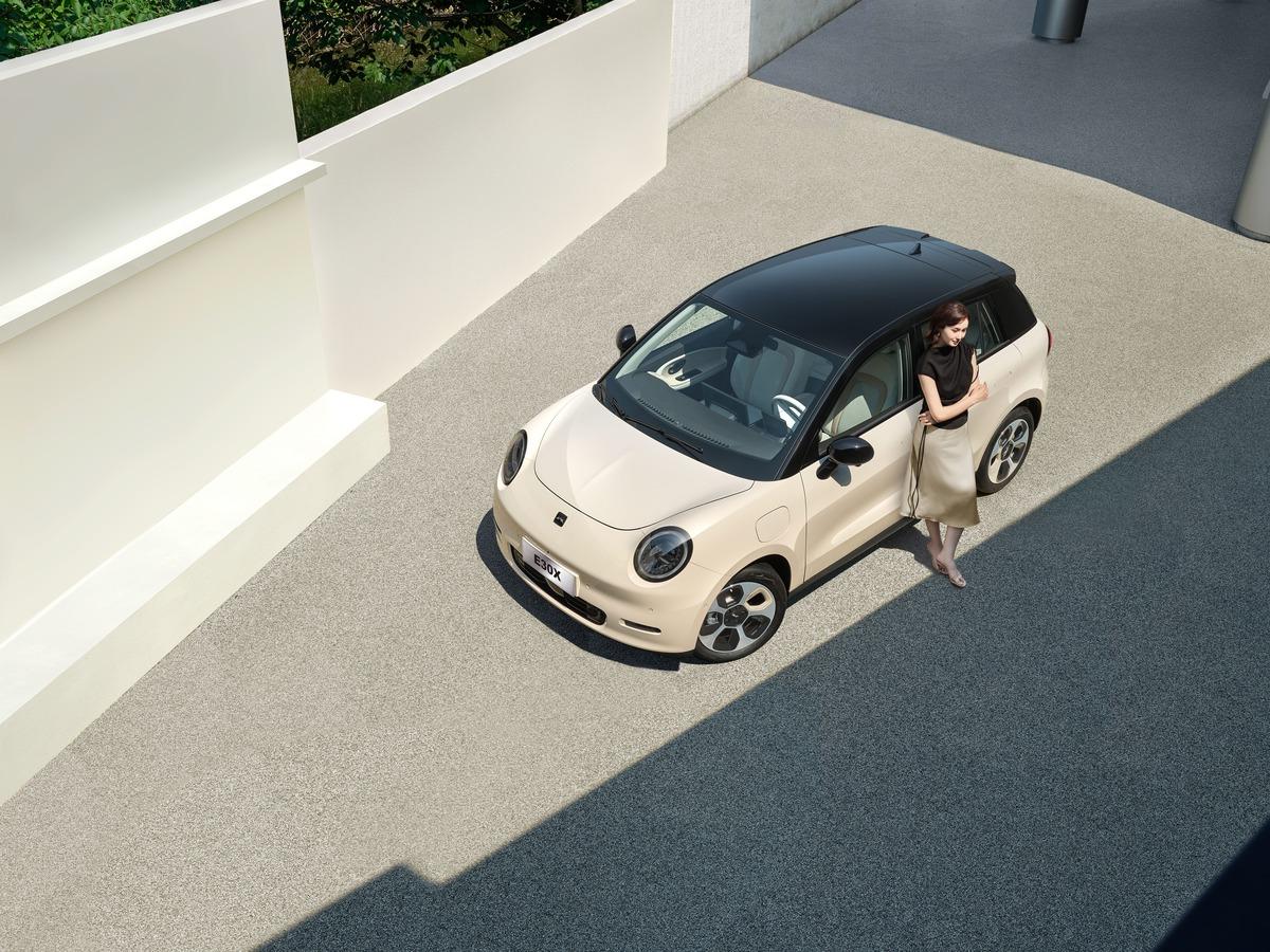 E30X Exterior View 1